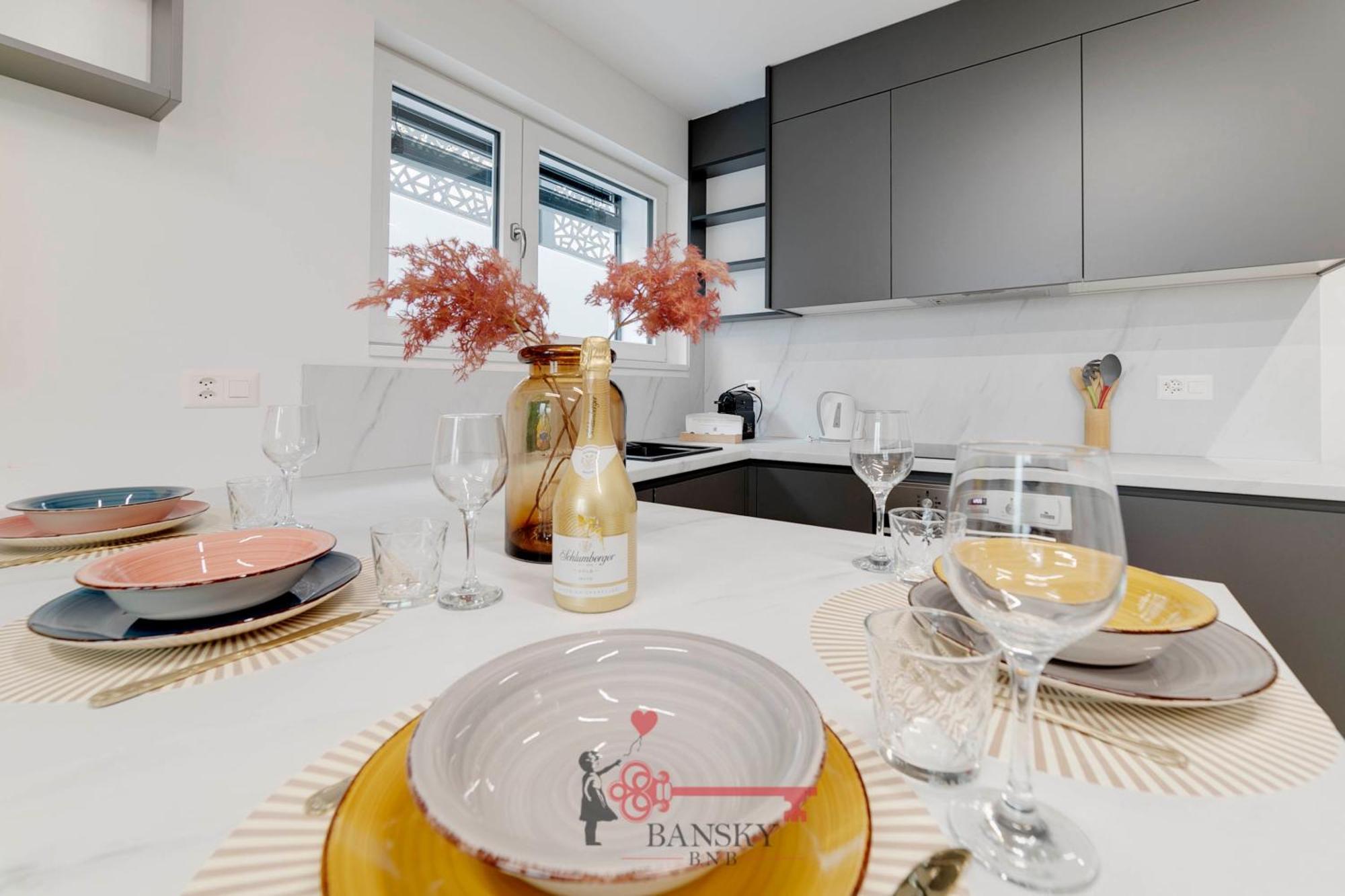 Apartment Sofia 4 - 5min Station -by Easylife Swiss *