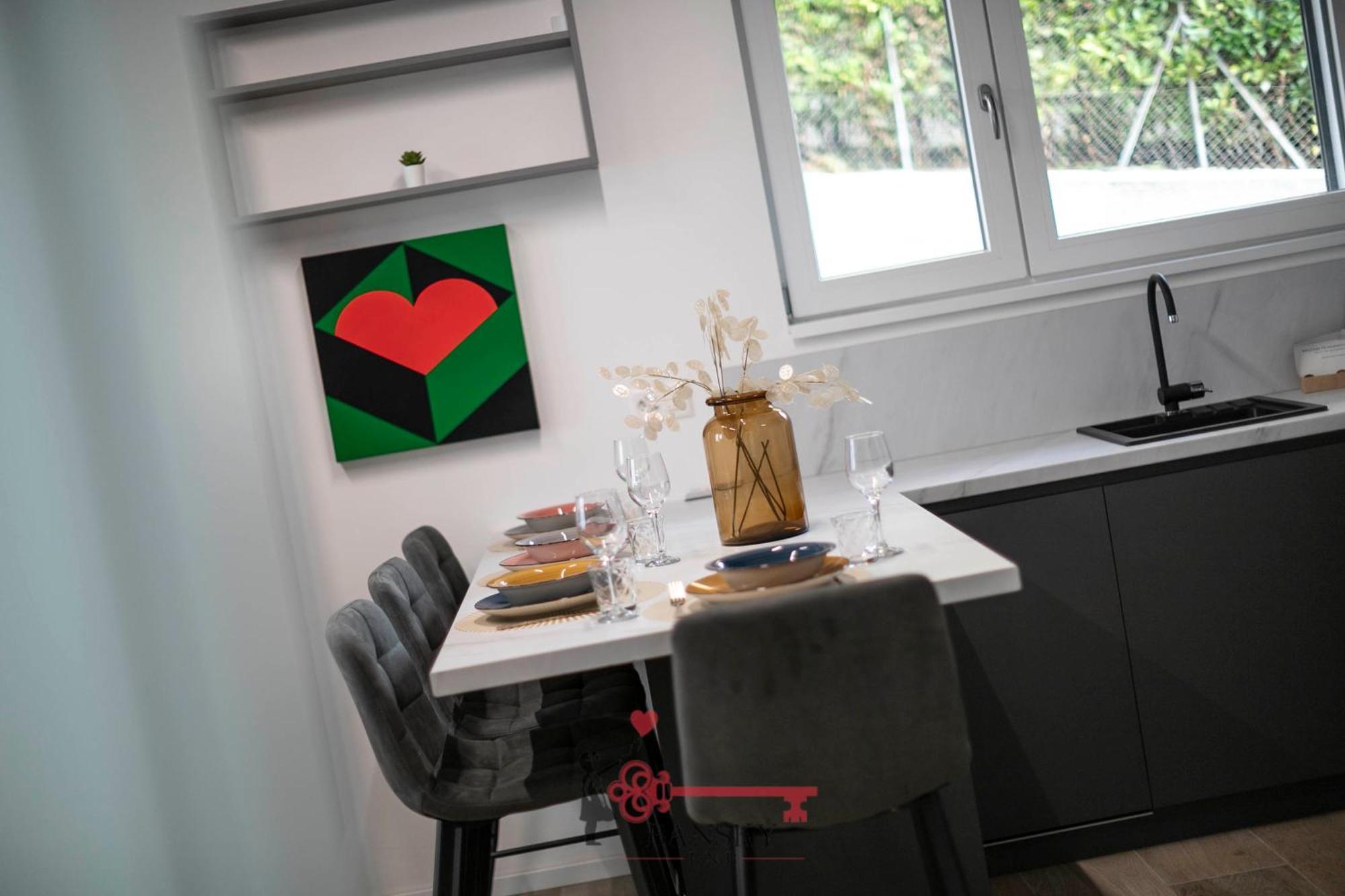Apartment Sofia 4 - 5min Station -by Easylife Swiss